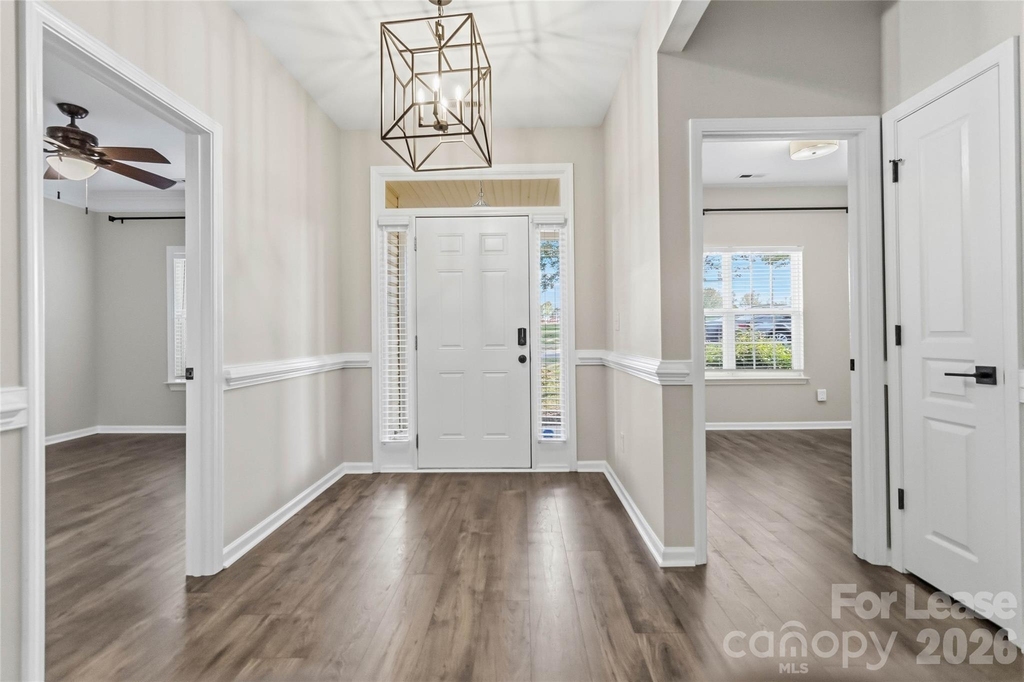 8710 Arrowhead Place Lane - Photo 4