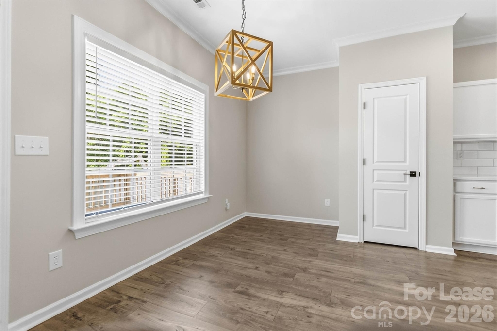 8710 Arrowhead Place Lane - Photo 8