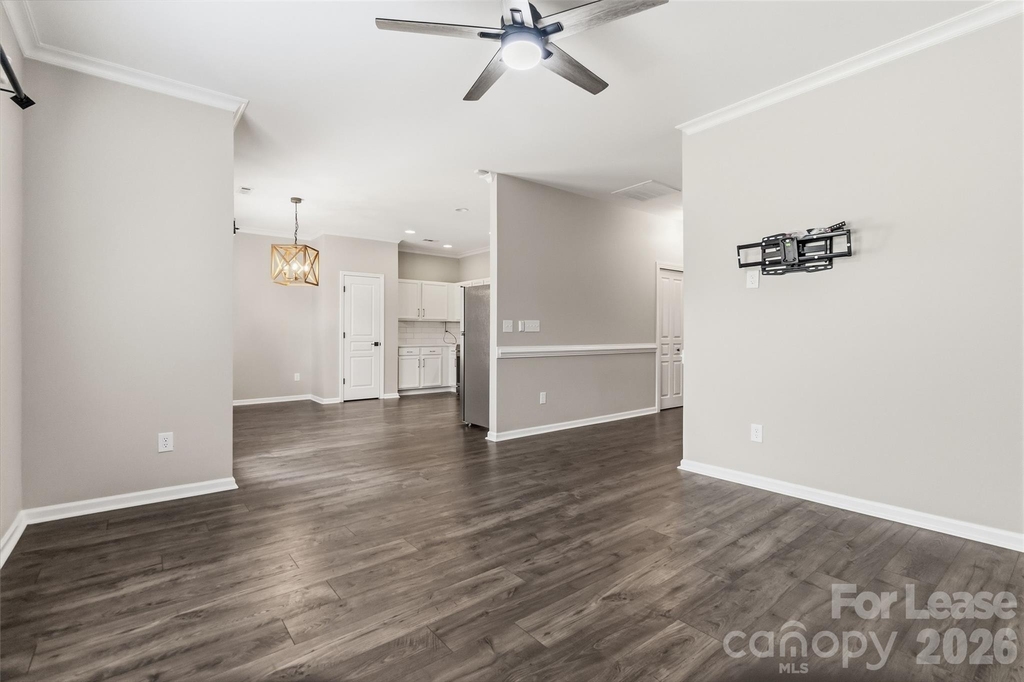 8710 Arrowhead Place Lane - Photo 7
