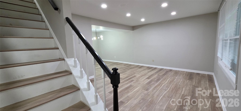 7200 Shadowlake Drive - Photo 8