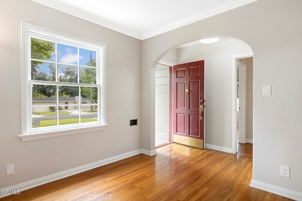 2963 Sheffield - Photo 1