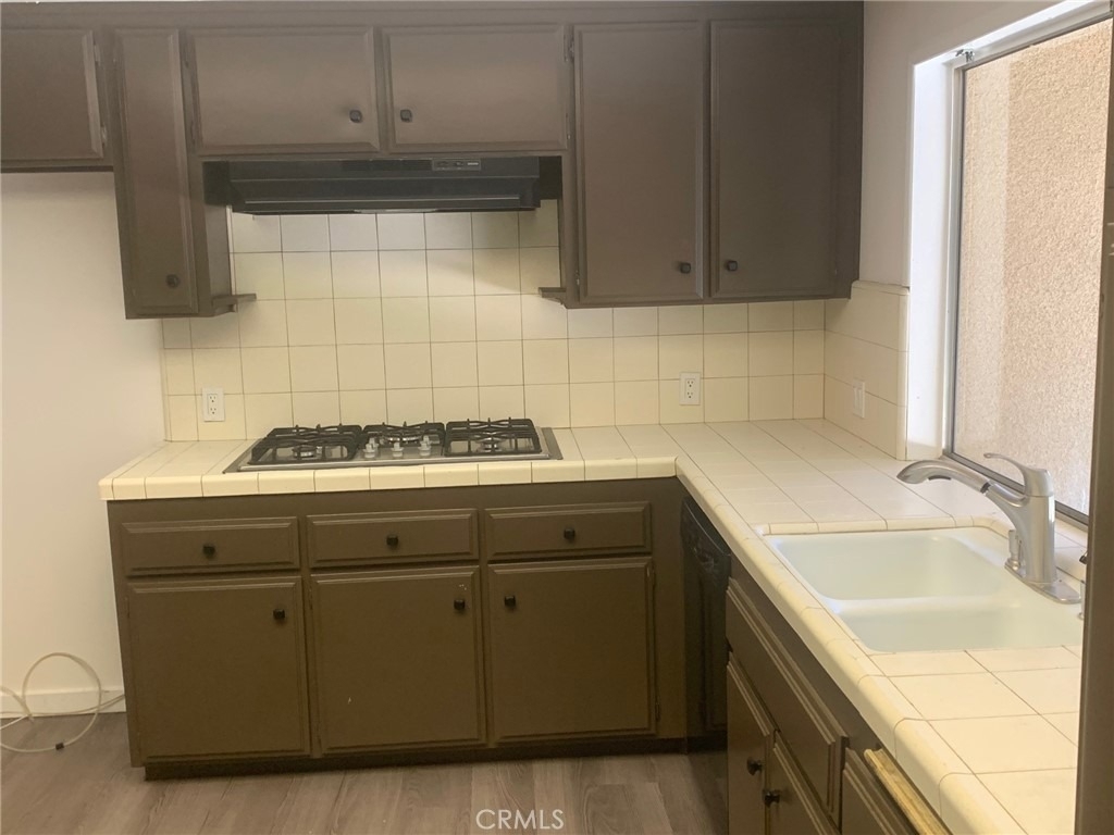 2114 Forbes - Photo 11
