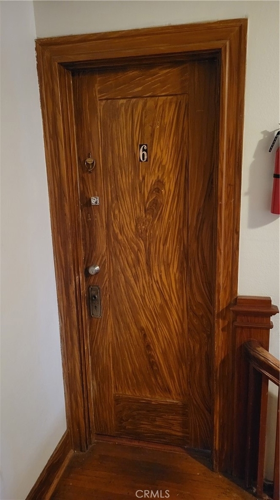 120 Marshall - Photo 3