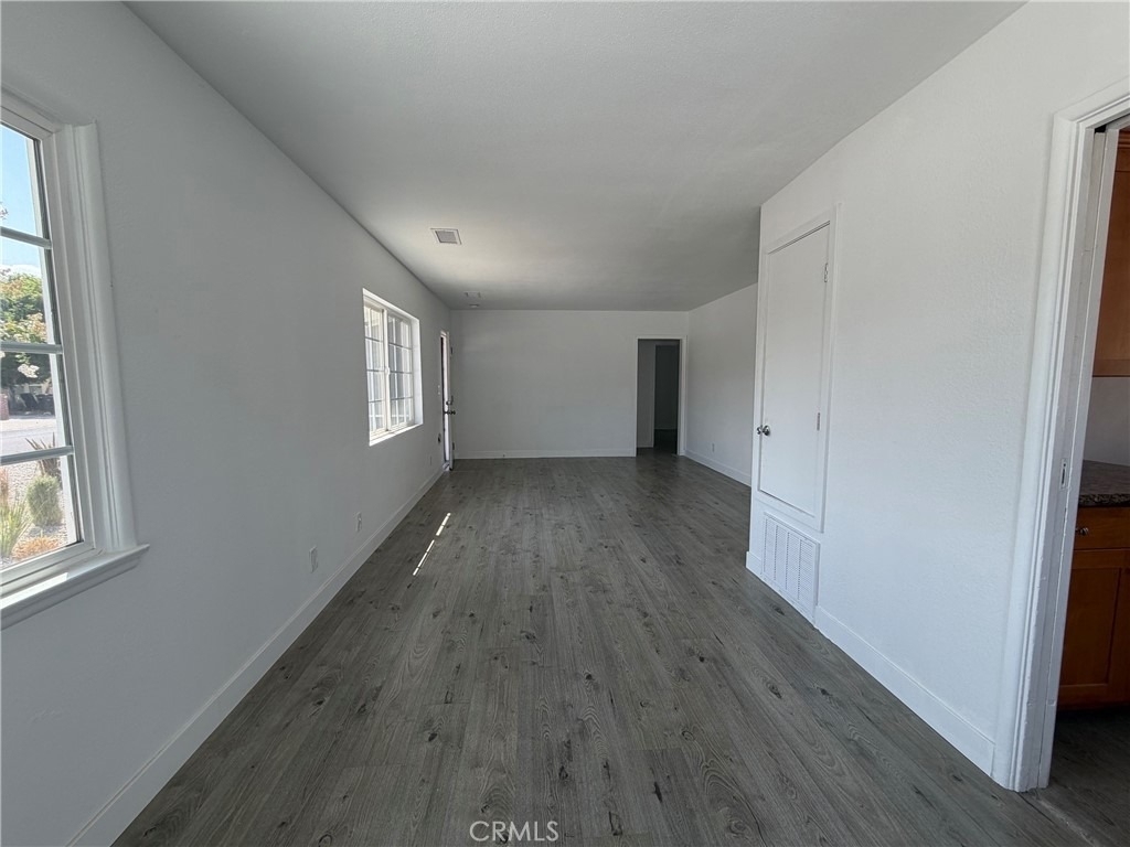 11583 Embree - Photo 4