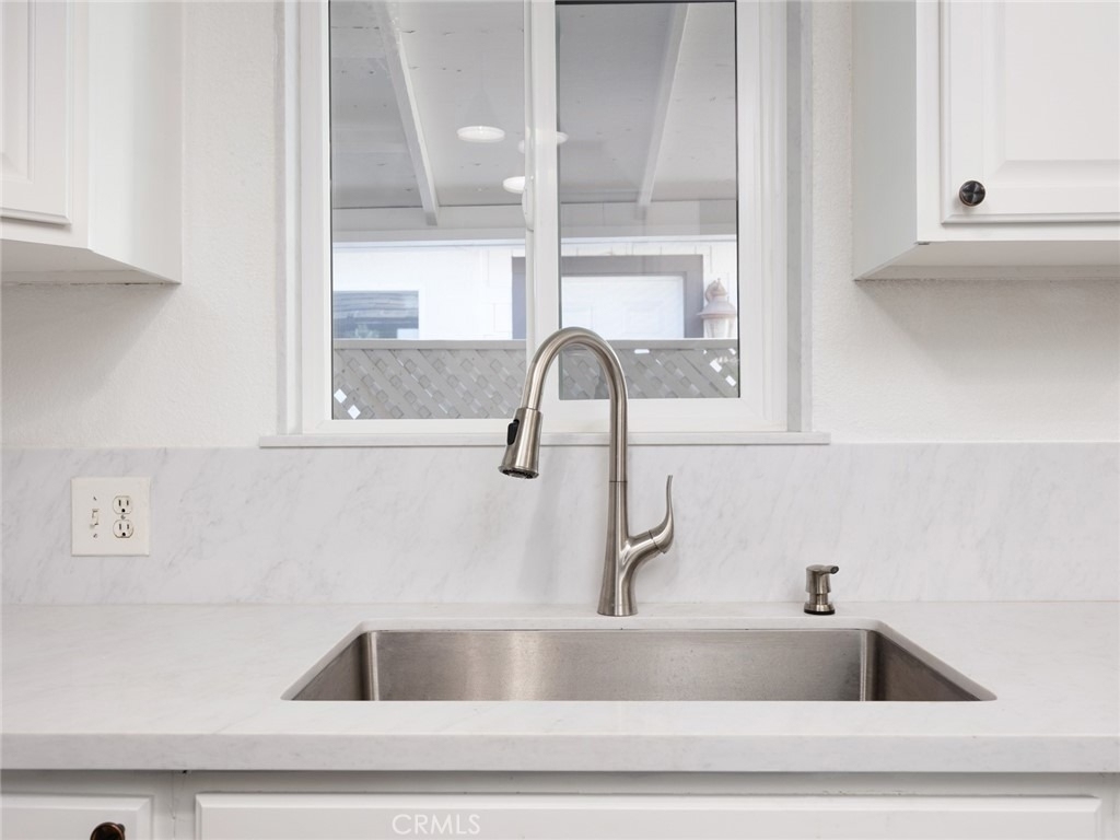 5020 Topanga Canyon Boulevard - Photo 11