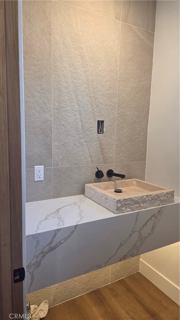 22730 Mariano Street - Photo 7