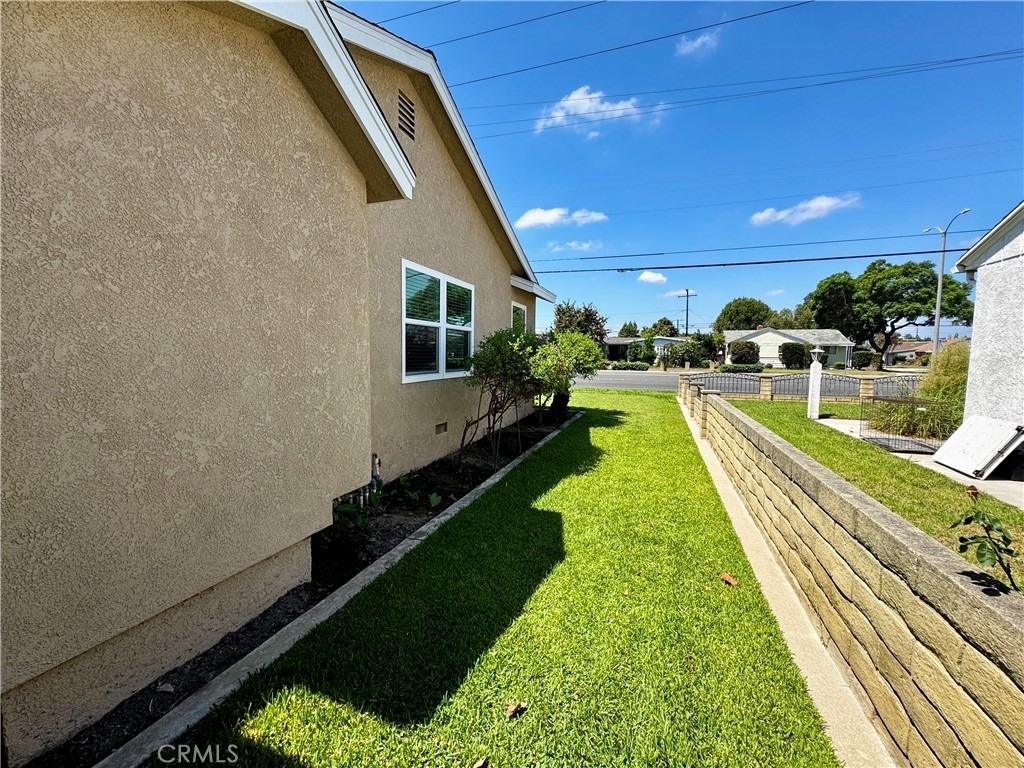 14414 Studebaker - Photo 30