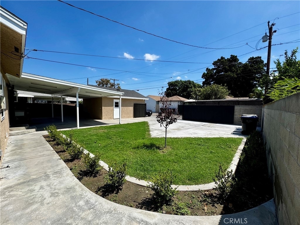 14414 Studebaker - Photo 24