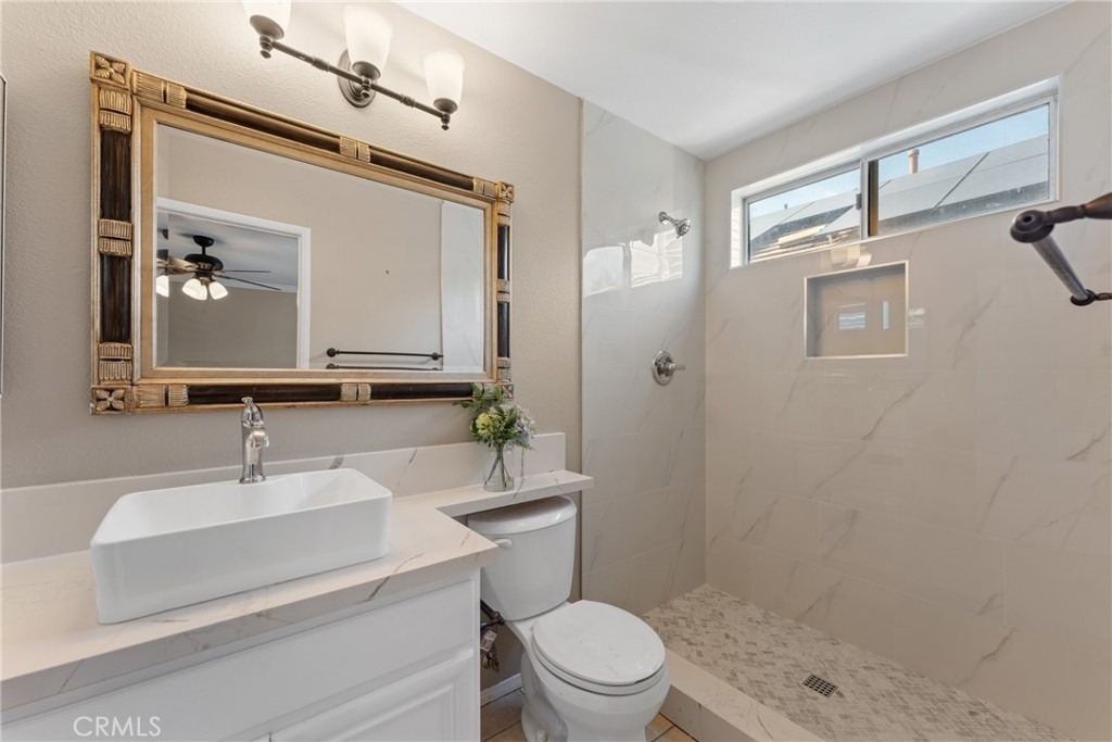 6430 Regents Court - Photo 38
