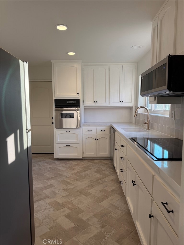 720 Circle Drive - Photo 4