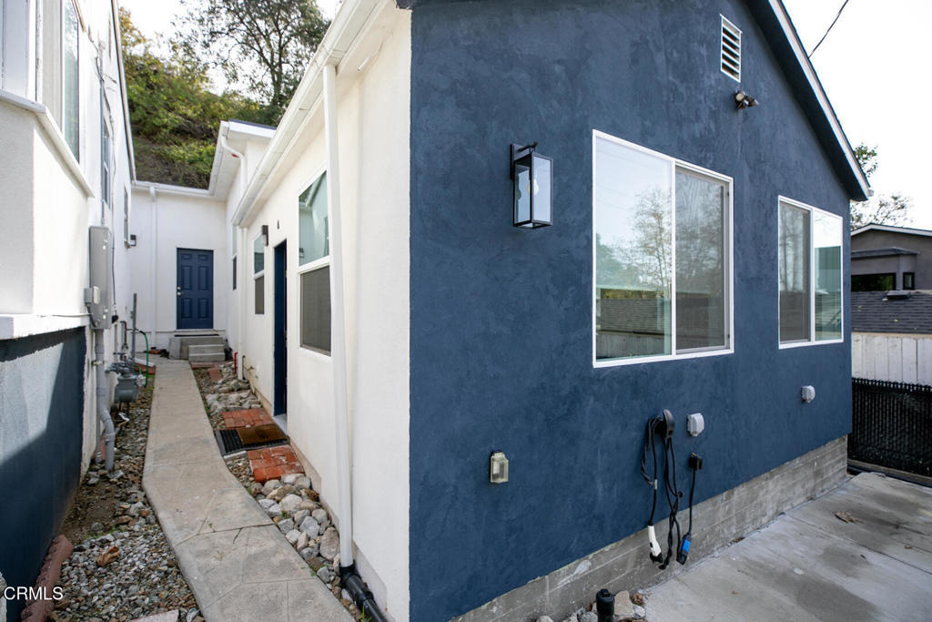2748 Hollister Terrace - Photo 2