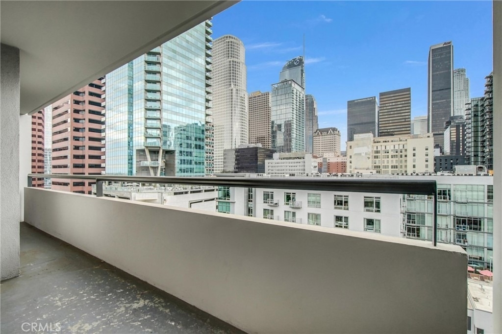 600 W 9th - Photo 6