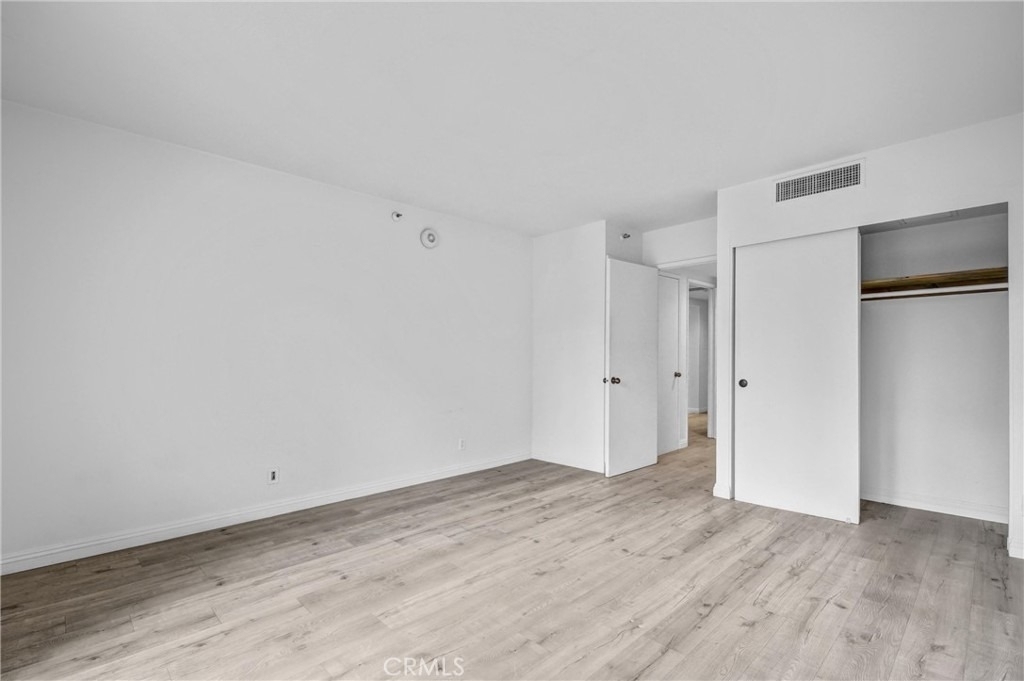 600 W 9th - Photo 11