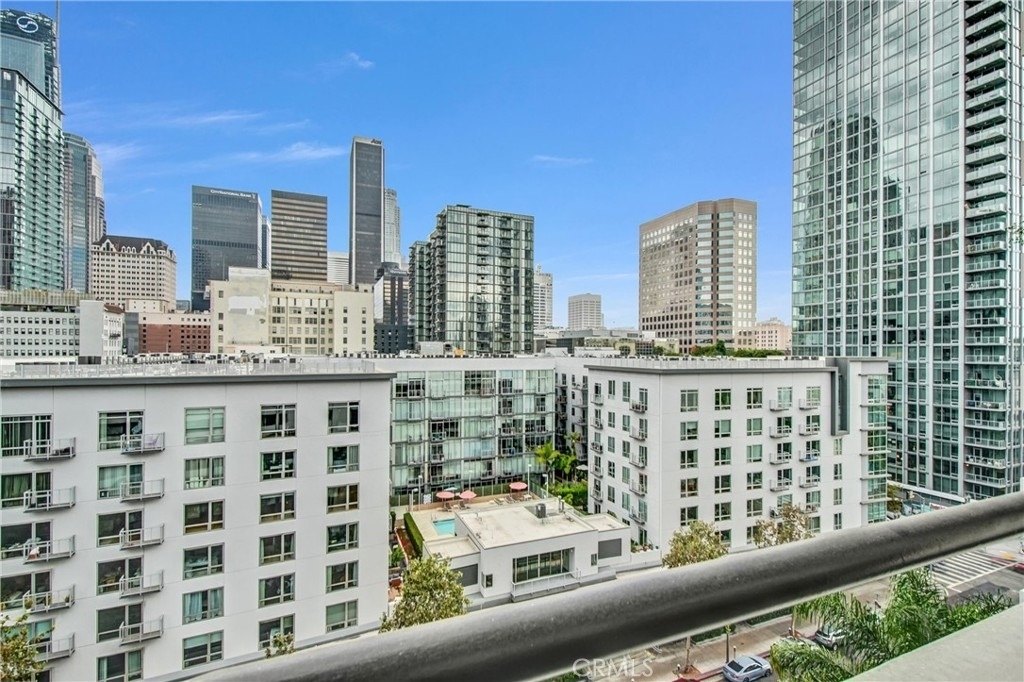 600 W 9th - Photo 7