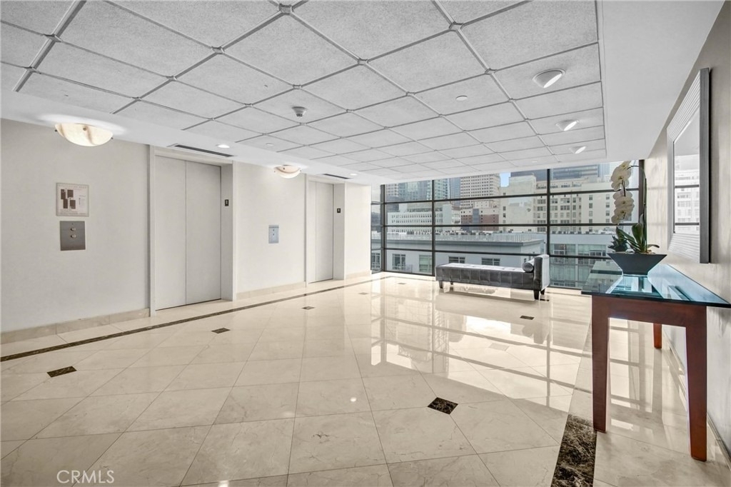 600 W 9th - Photo 18