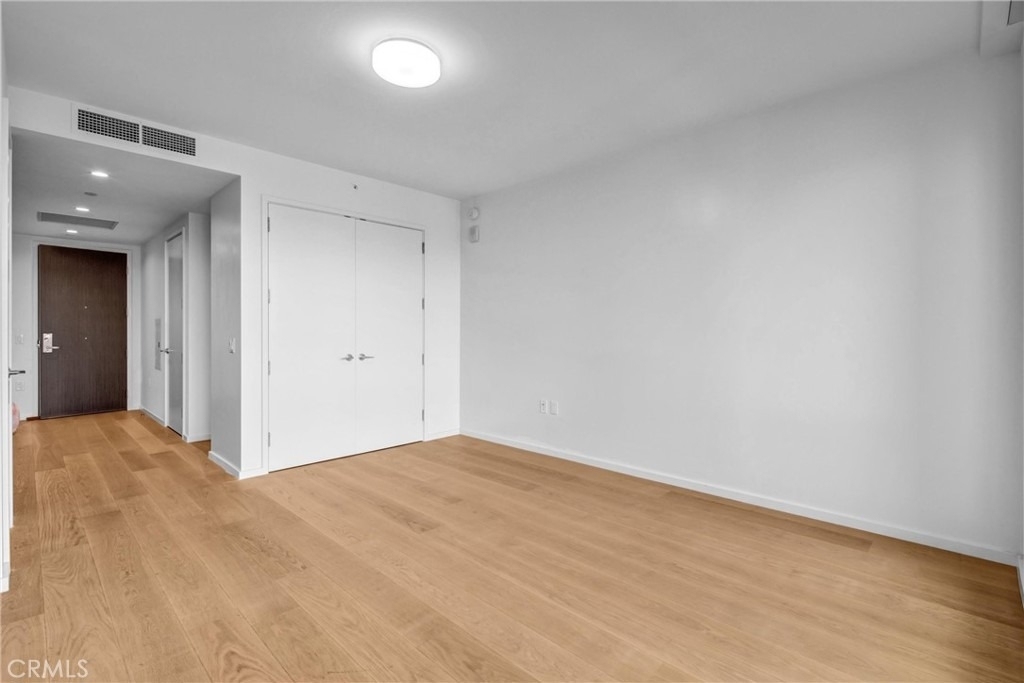 877 Francisco Street - Photo 11