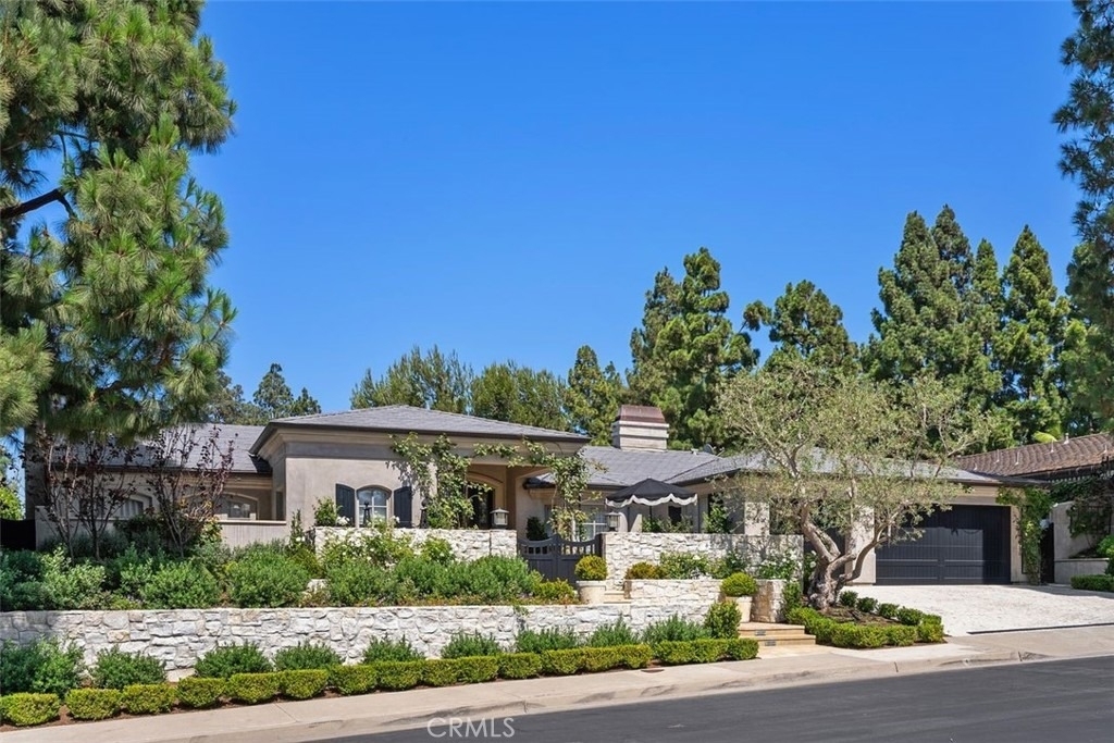 4 Winged Foot Lane - Photo 0