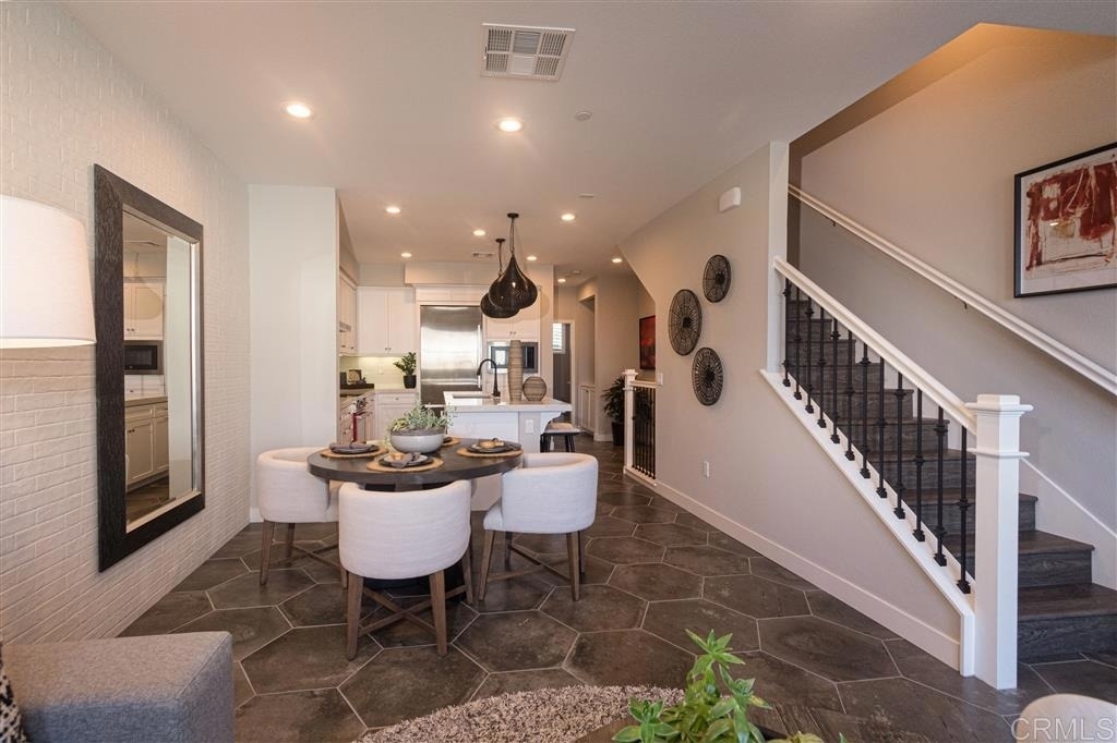 1109 Hibiscus Way - Photo 2
