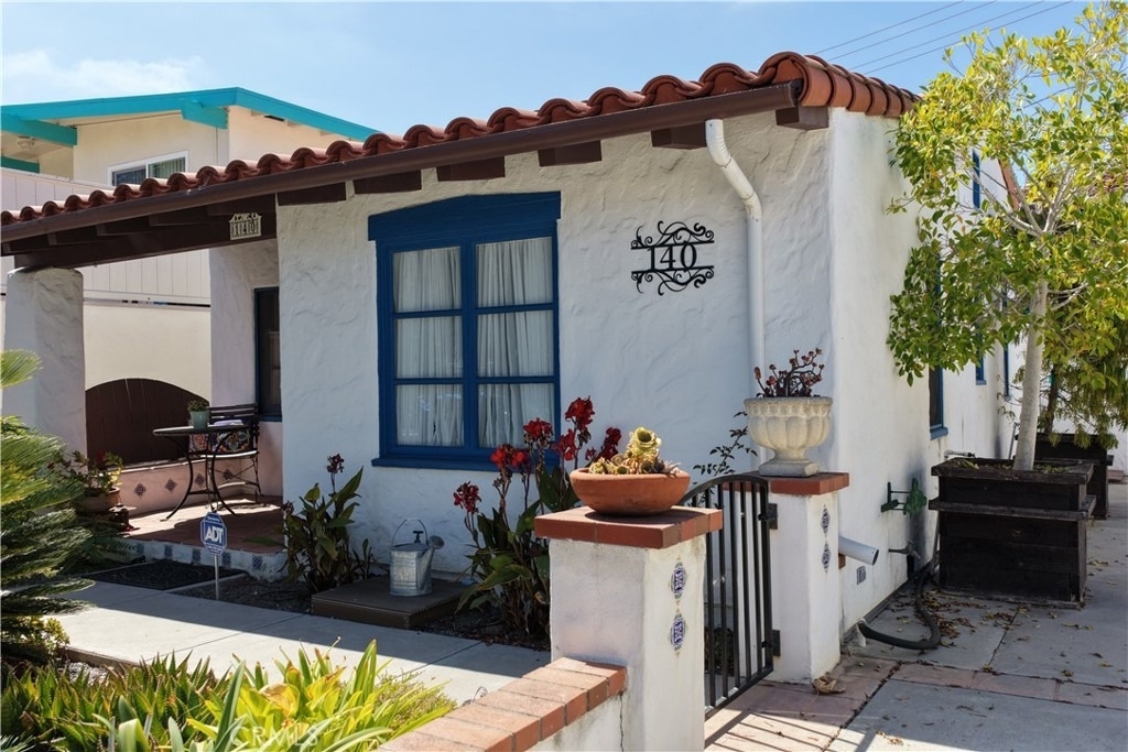 140 Avenida Miramar - Photo 1