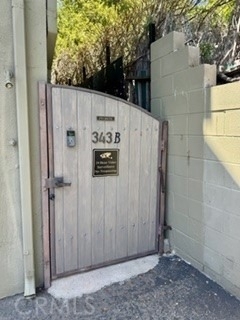 343 Myrtle Street - Photo 2