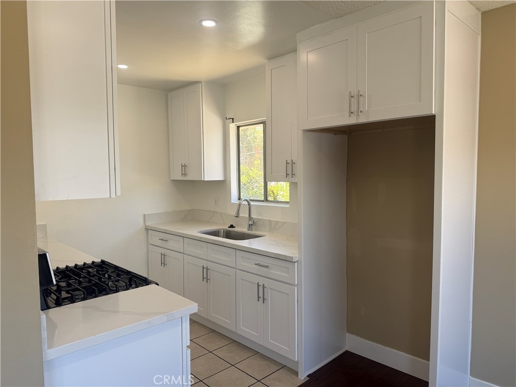 600 E Acacia Avenue - Photo 3