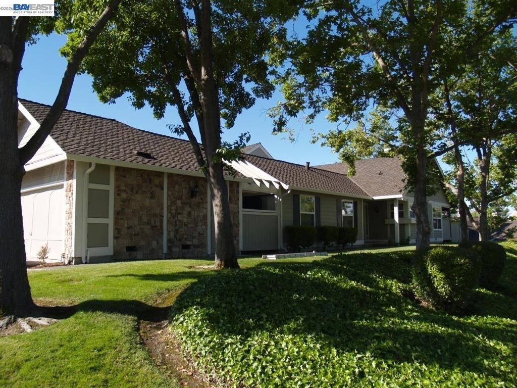 701 Glen Eagle Ct - Photo 1