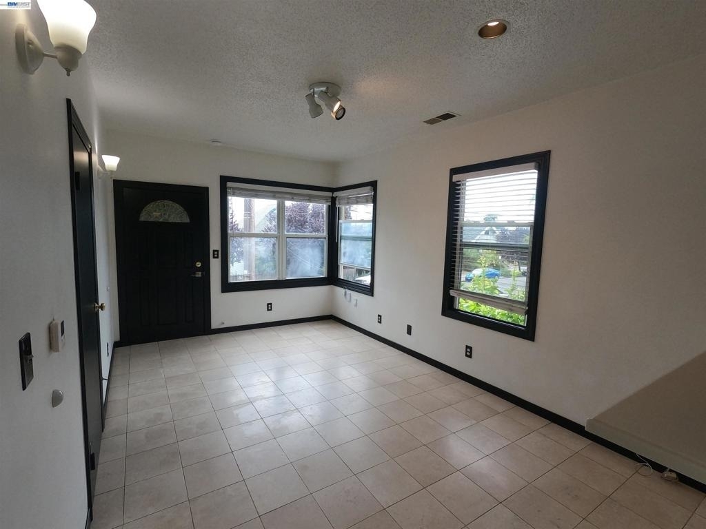 692 45th St - Photo 6