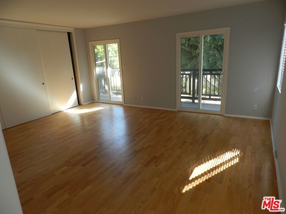2711 Arizona Avenue - Photo 12