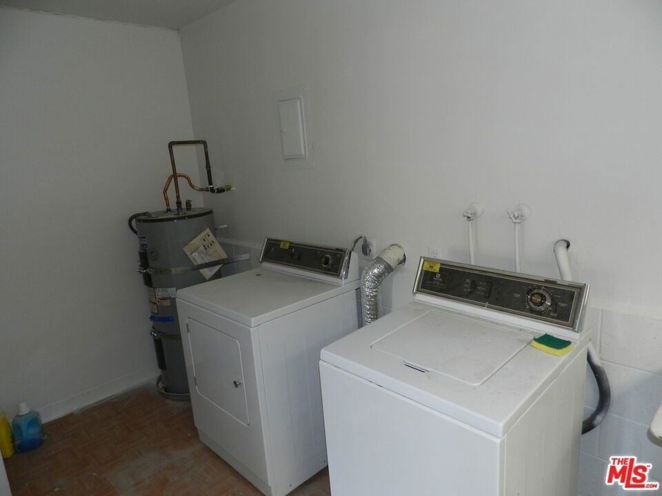 2711 Arizona Avenue - Photo 18