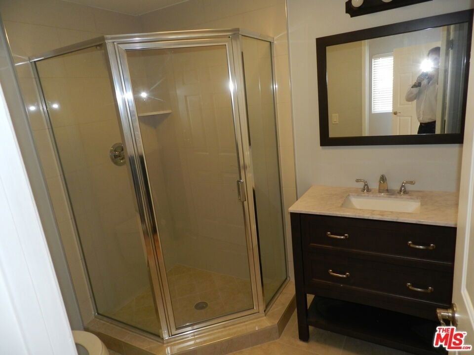 2711 Arizona Avenue - Photo 10