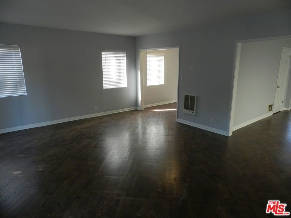 2711 Arizona Avenue - Photo 4