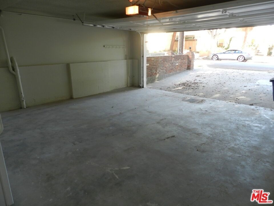 2711 Arizona Avenue - Photo 16