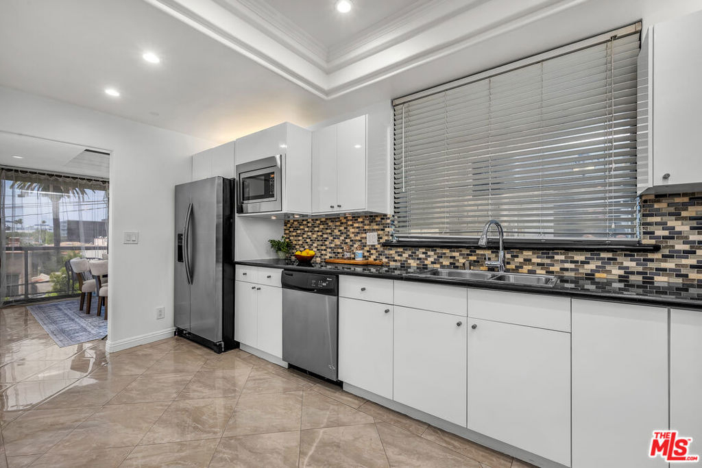 125 N Gale Drive - Photo 4