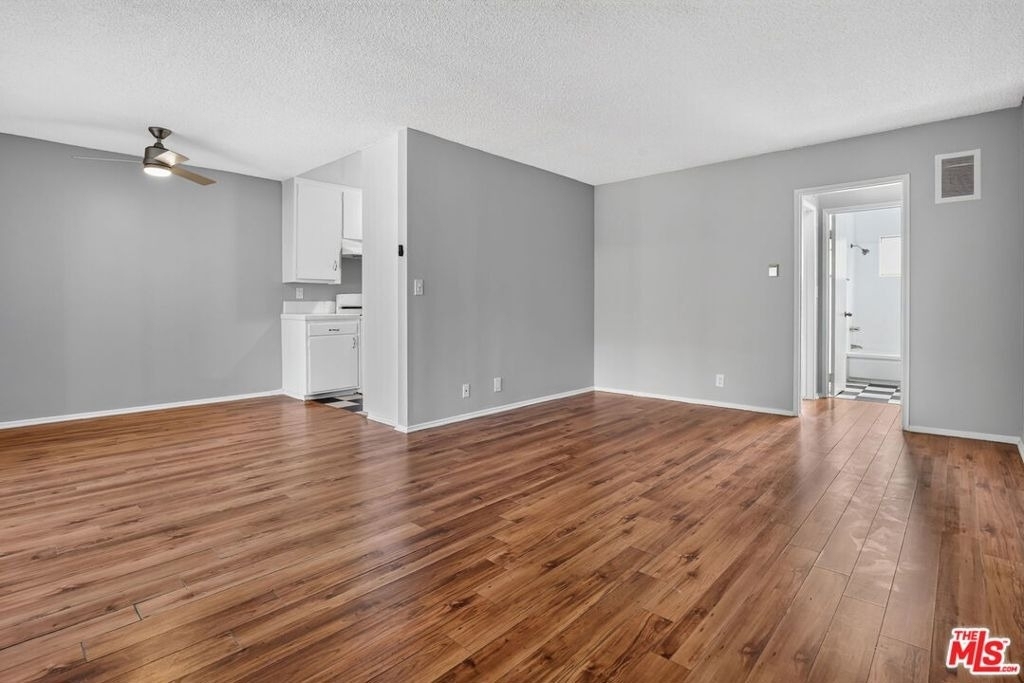 5361 Russell Avenue - Photo 6