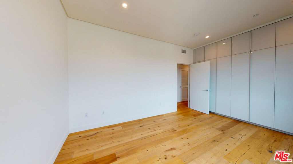 938 S Orange Grove Avenue - Photo 19