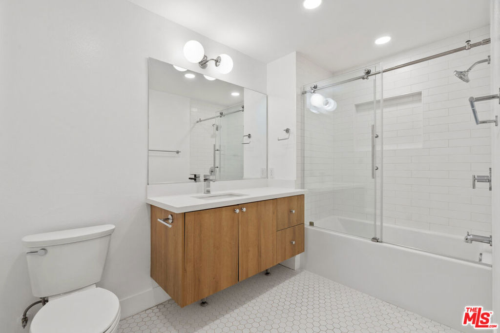 16100 W Sunset Boulevard - Photo 20