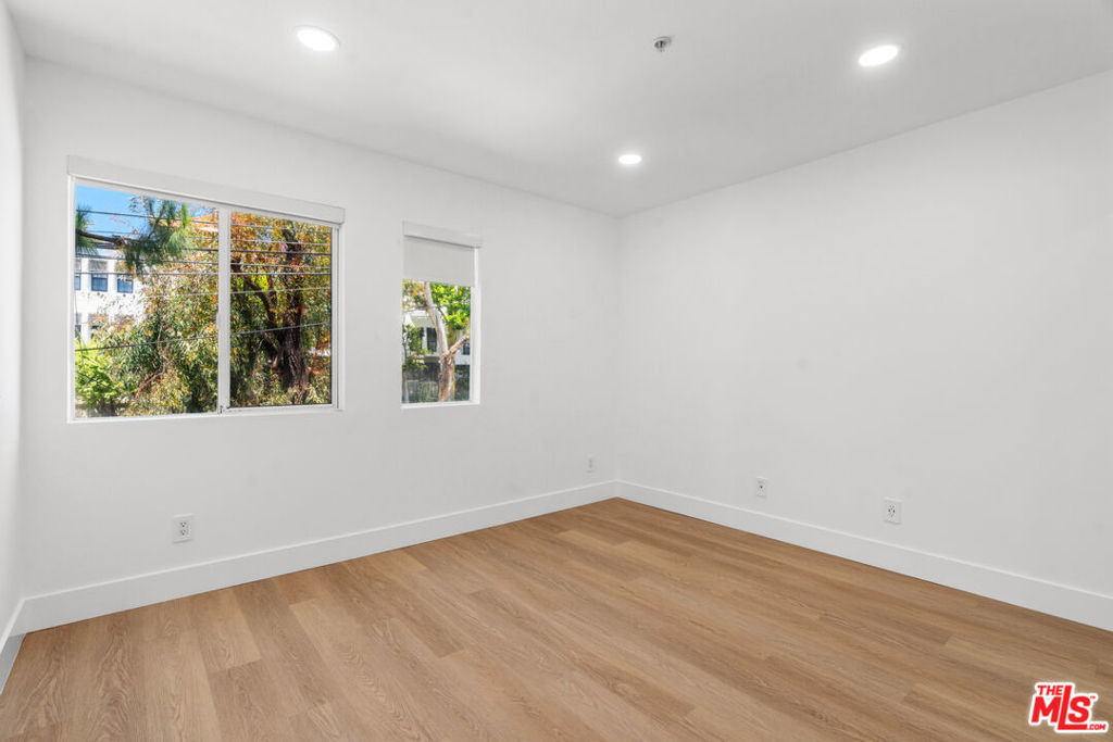16100 W Sunset Boulevard - Photo 18