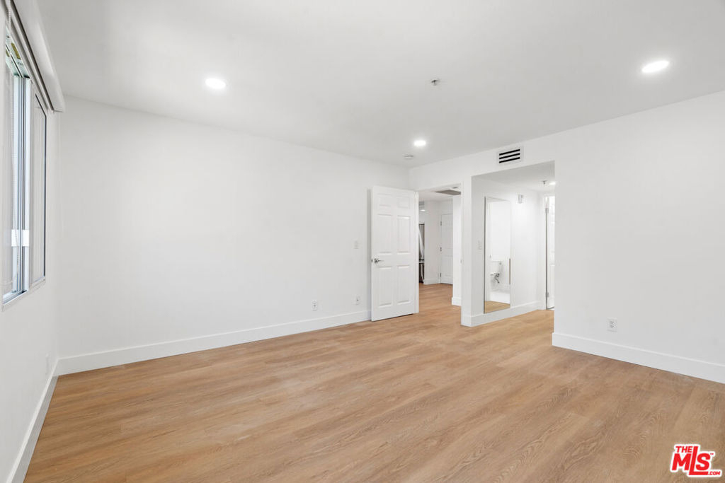 16100 W Sunset Boulevard - Photo 15