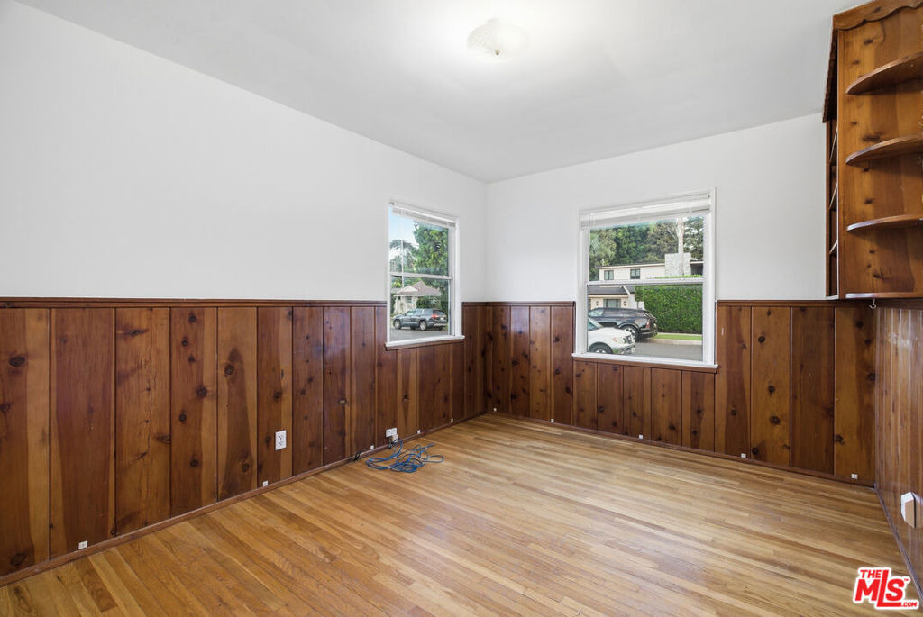 12811 Cumpston Street - Photo 16