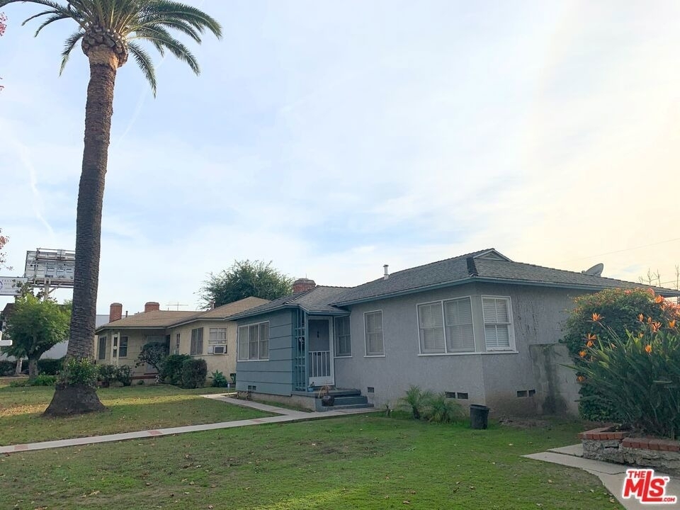 2929 Westwood Boulevard - Photo 0