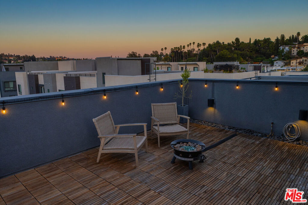 1557 Verbena Way - Photo 22