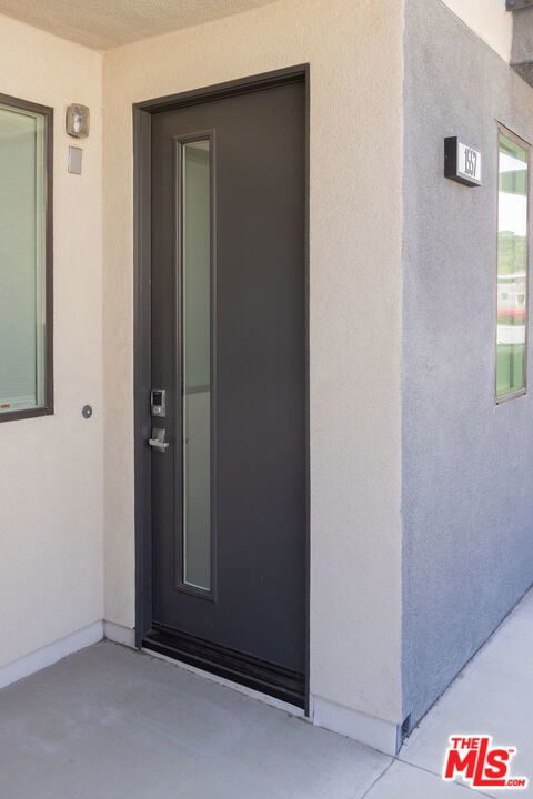 1557 Verbena Way - Photo 2