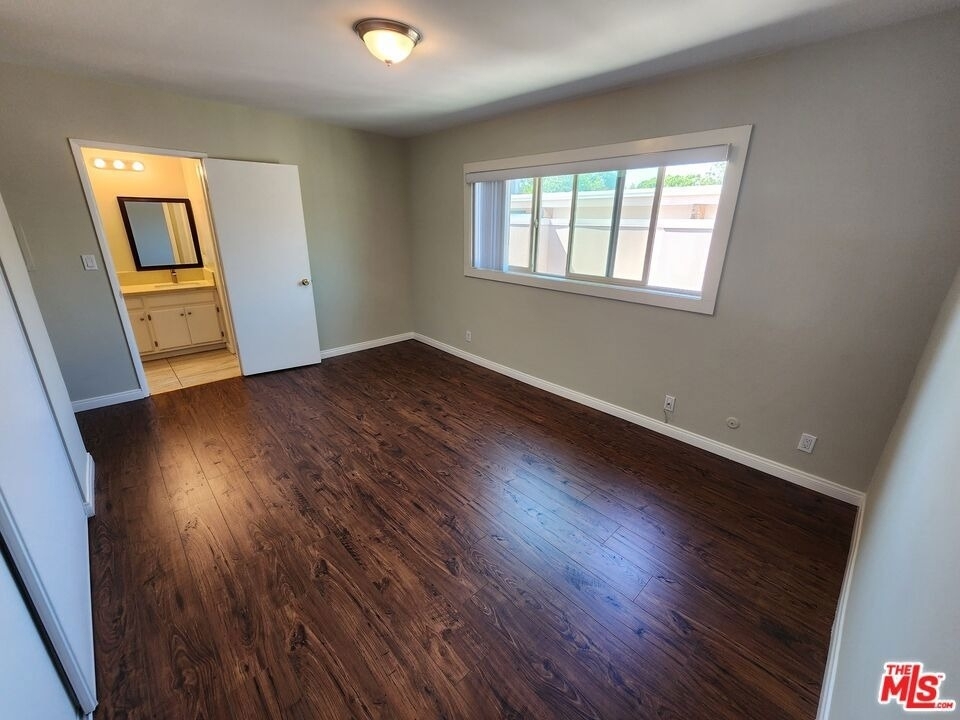 7925 Vineland Avenue - Photo 22