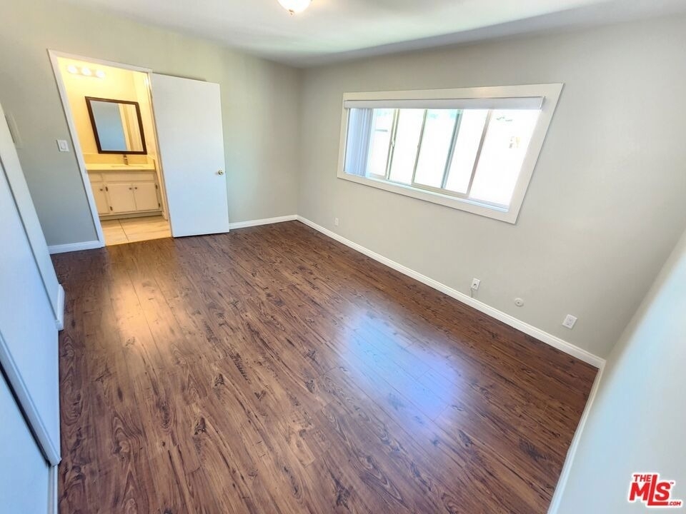 7925 Vineland Avenue - Photo 21