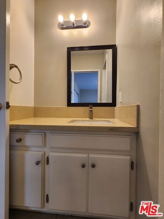 7925 Vineland Avenue - Photo 16