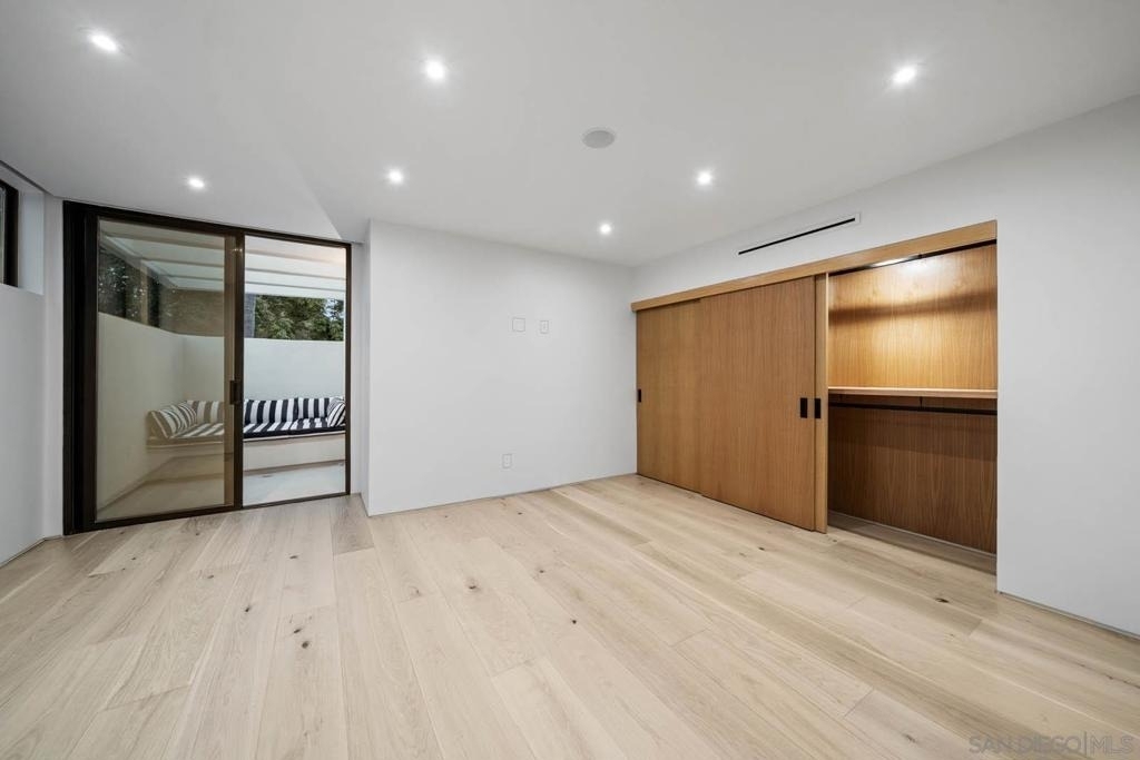 7376 Fay Ave - Photo 29