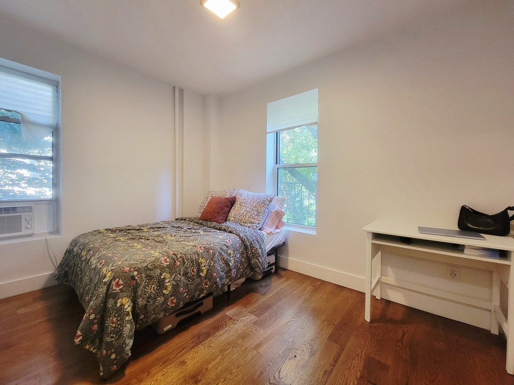629 East 5th Street - Photo 7