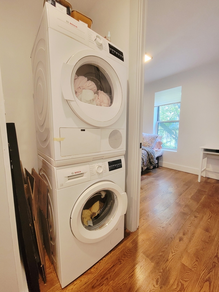 629 East 5th Street - Photo 5