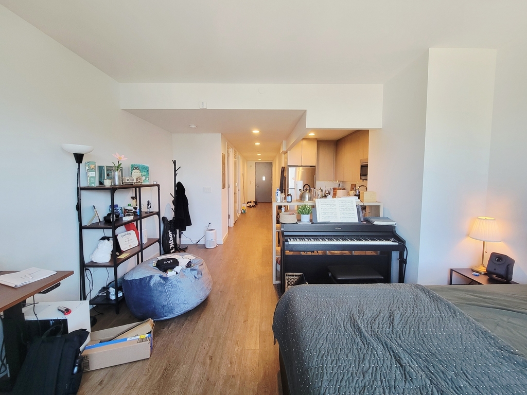 22-44 Jackson Avenue - Photo 0