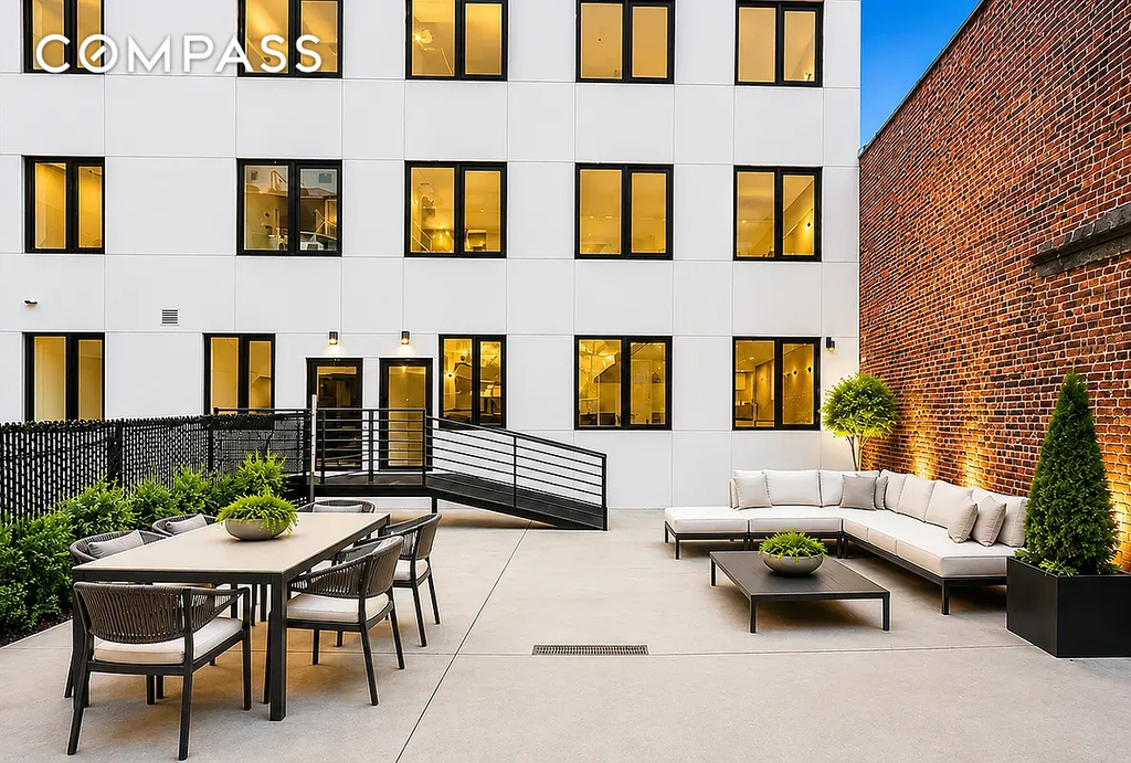 East 28th Street - Photo 7